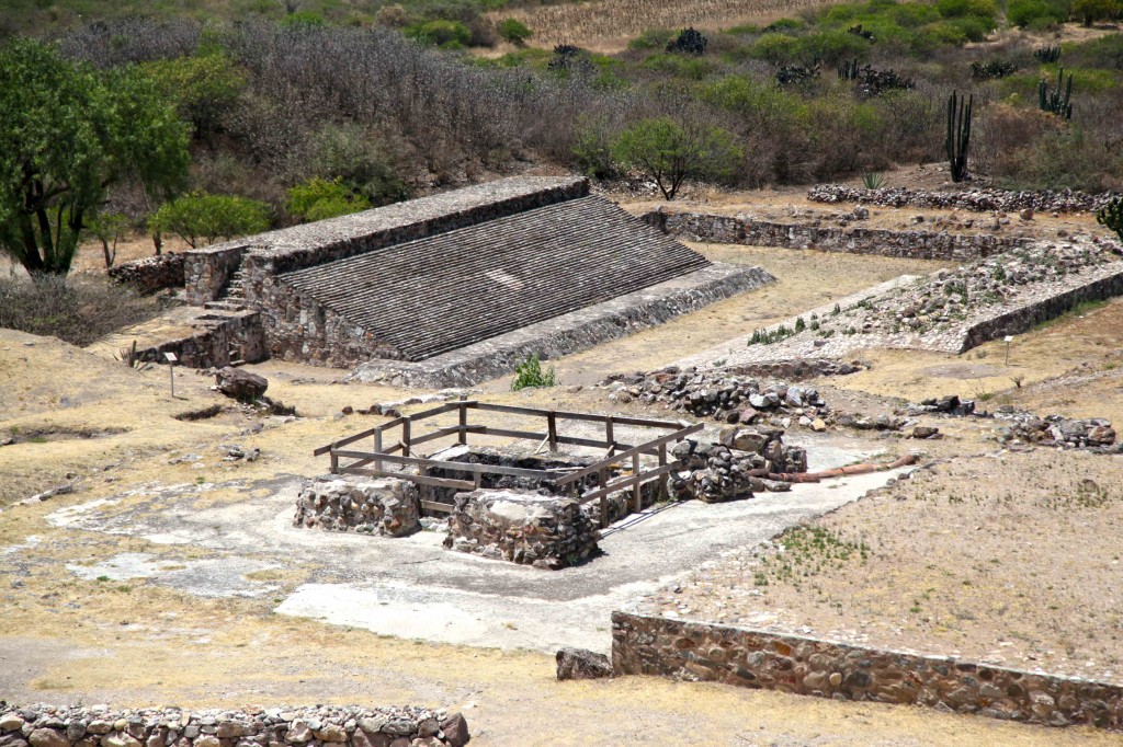 The beautiful Dainzu ball court has only been partially escavated and restored. The classic I shape is clearly visible from many parts of the city. It has and east west orientation, again a classic Mesoamerican attribute.